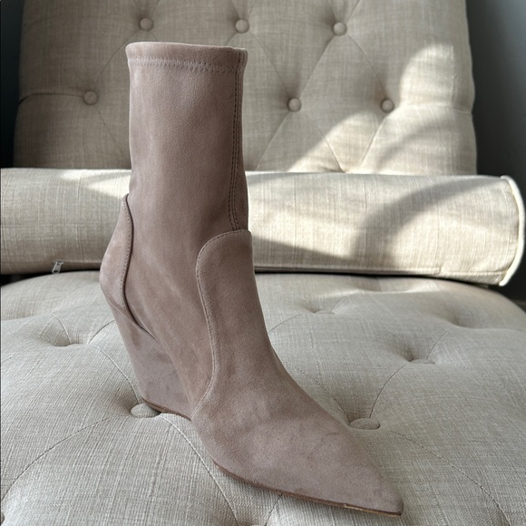 Stuart Weitzman Tan (Cashmere) Suede Wedge Boots Sz 7.5 US - Picture 8 of 13